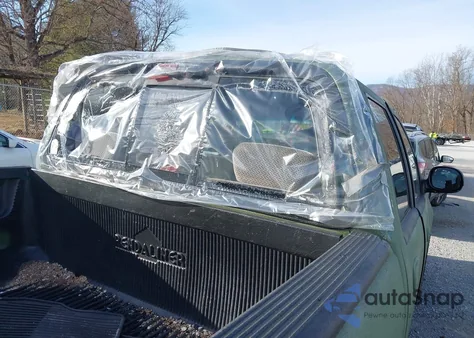 2001 Ford F-150 Harley-Davidson Edition/King Ranch Edition/Lariat/Xlt z USA, uszkodzony, nr VIN 1FTRW07L81KB09236